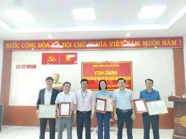 vinh danh 0711